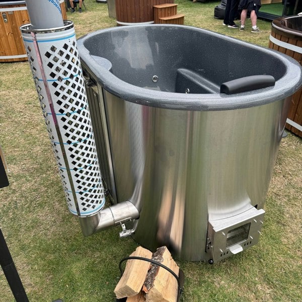 Layzee Living ofuro wood-fired tub with steps in grey