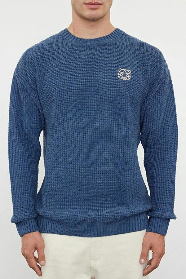 WOVCOR Crew Neck Embroidered Knit Men's Sweater