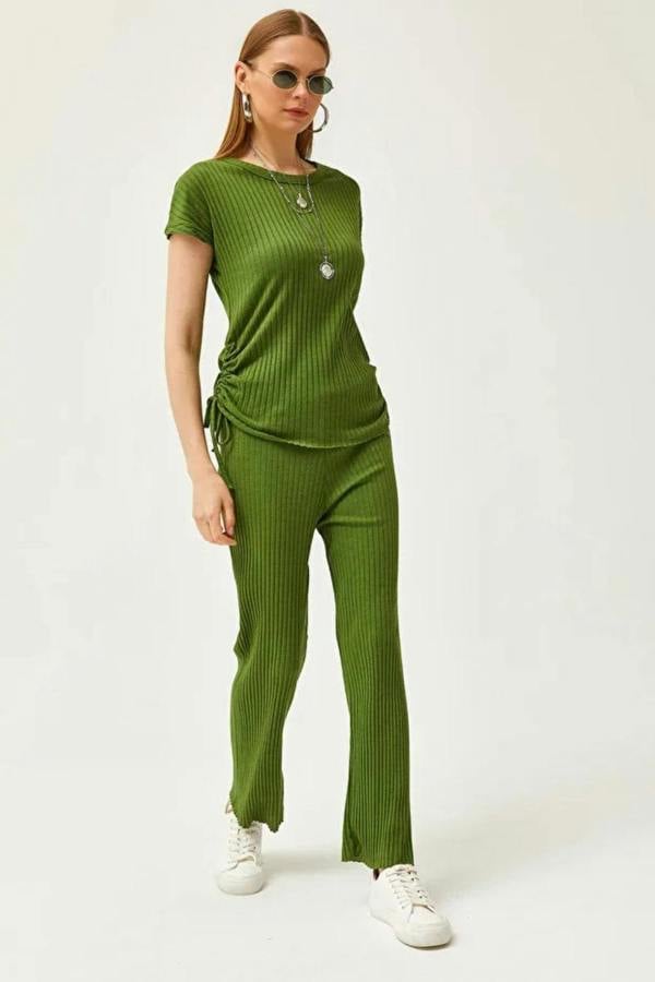 Hoxton Gal 2-Piece Set – Side-Ruched Blouse and Palazzo Pants