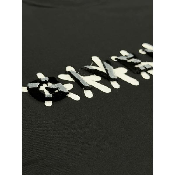 Givenchy Tag Effect Slim Fit T-Shirt   in  Black