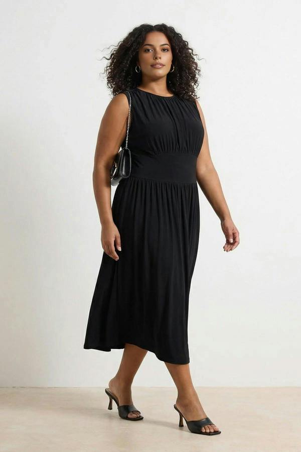 WOVCOR Crew Neck Gathered Detail Maxi Knitted Plus Size Dress