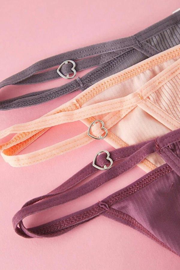WOVCOR 3-Pack Heart-Shaped Accessory Detail Ribbed Thong Knitted Panties