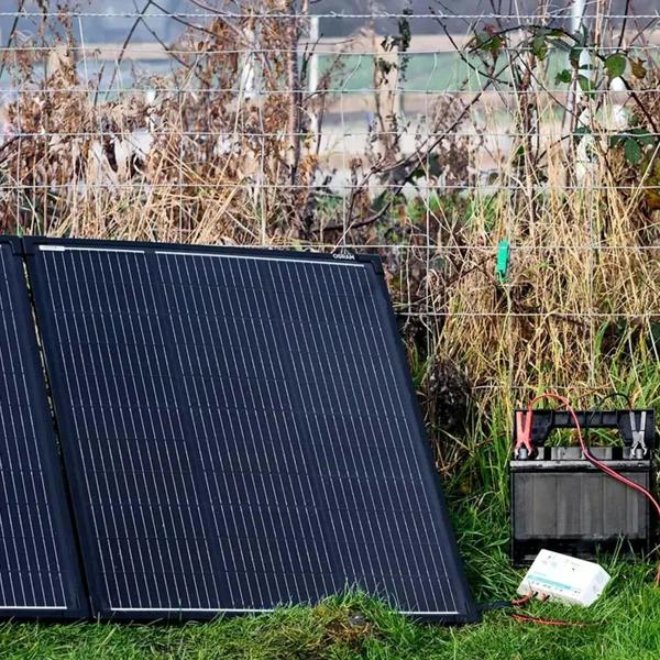 OSRAM BATTERYcharge Solar Battery Charger 200W Foldable Solar Panel with 20A Controller for 12V Leisure Batteries