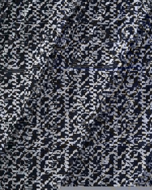 856006603-433-6.jpg