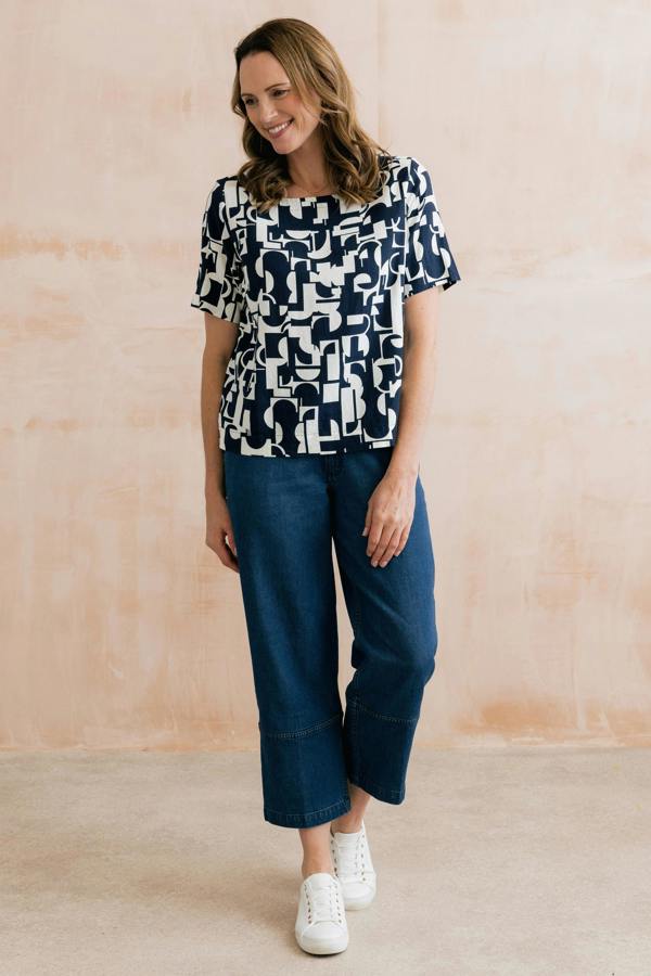 Lily & Me Bella Linen Blend Shell Top Navy
