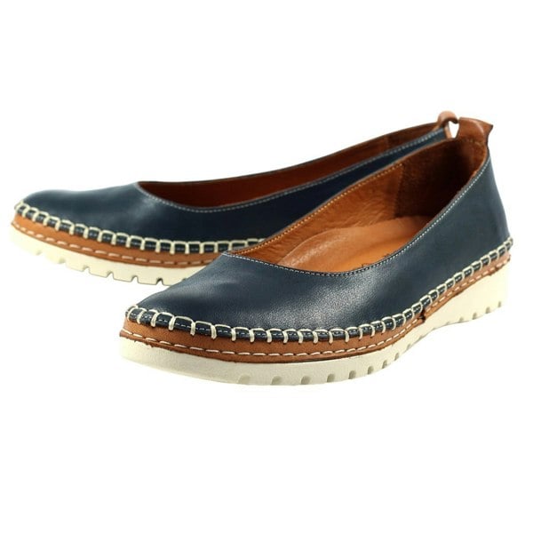 Lunar Women's Dove Leather Pumps - Blue