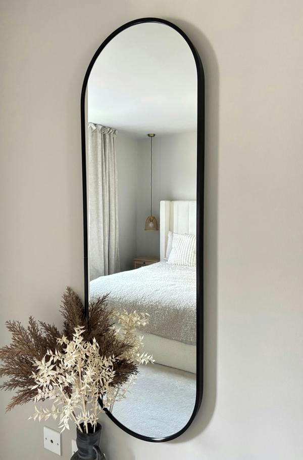 Downton Interiors Black Modern Tall Metal Frame Oval Wall Mirror - 120cm