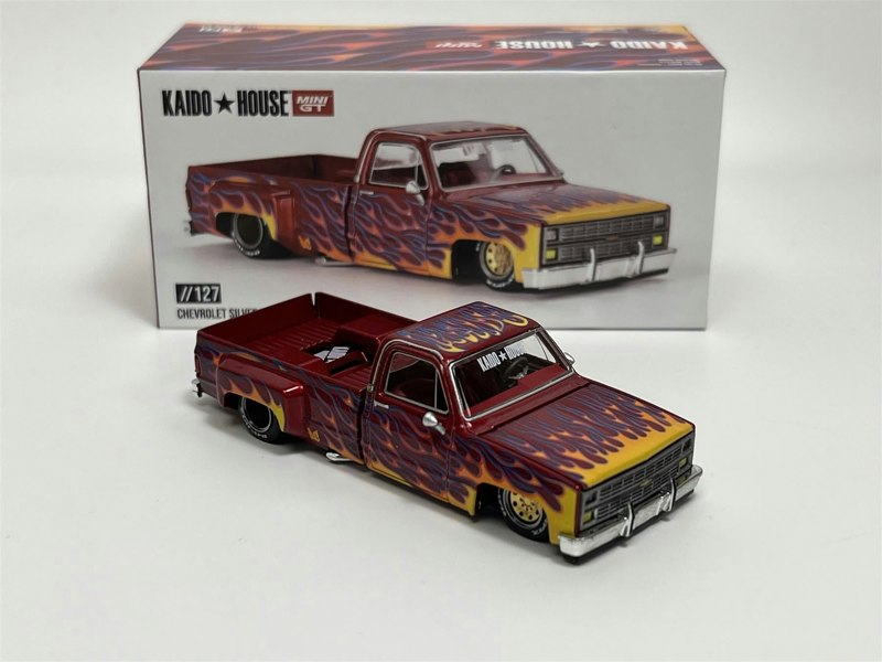 Mini GT Chevrolet Silverado Dually On Fire V1 1:64 Kaido House Mini GT KHMG127