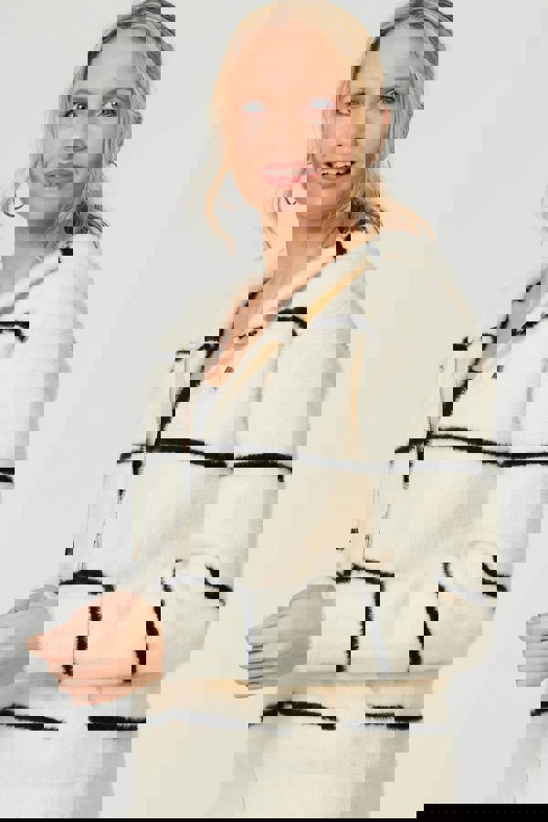 White | Stripe Print Textured Hooded Jacket
