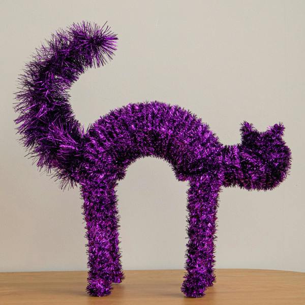 Samuel Alexander 42cm Standing Scaredy Cat Halloween Decoration in Purple