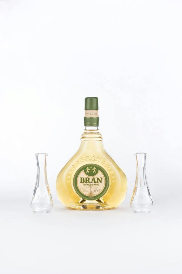 Bran Apple Brandy (Palinca mere / Apple palinka) with two branded glasses 700ml