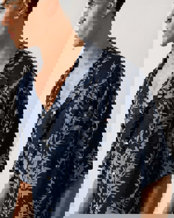 Tommy Hilfiger Mens Bowling Shirt - Floral Tropic Aop Desert Sky