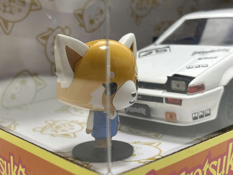 Jada Aggretsuko Figure and 1986 Toyota Trueno AE86 1:24 Scale 33725 253255056