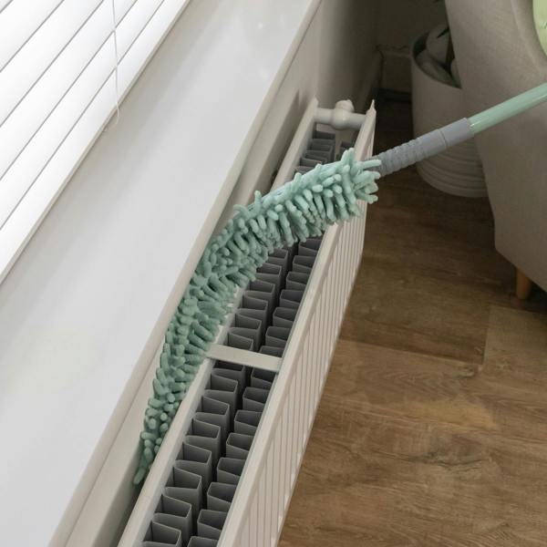 JVL Extendable Flexible Duster - Green