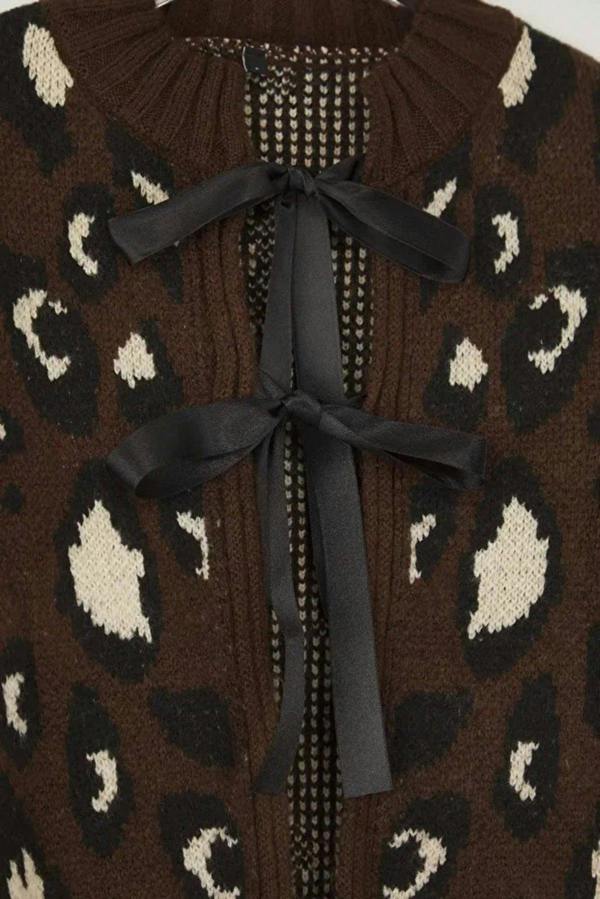 WOVCOR Leopard Patterned Crop Soft Textured Knit Cardigan