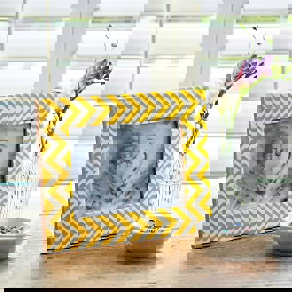 Paper High Asin Yellow Chevron Patterned Photo Frame