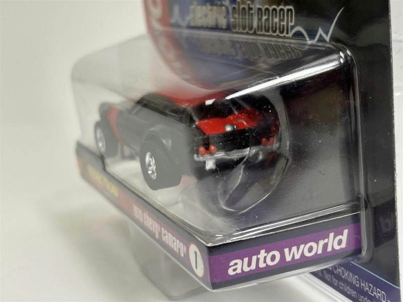 Auto World Slot Cars 1970 Chevy Cararo Grey X Traction Flame Throwers HO Scale SC366-1