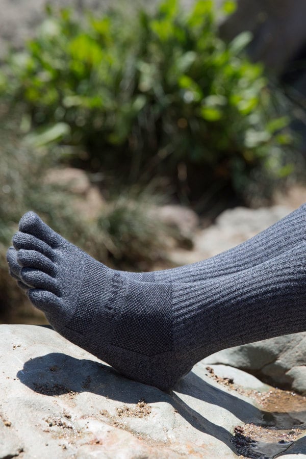 Injinji Men's Mid-Weight Trail Run Crew Length Toe Socks (INJ-TR-CR)