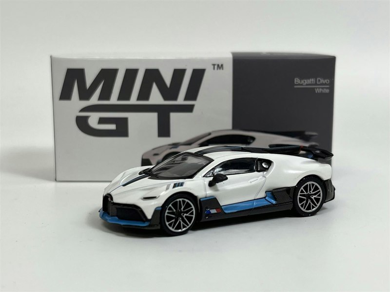 Mini GT Bugatti Divo White LHD 1:64 Scale Mini GT MGT00661L