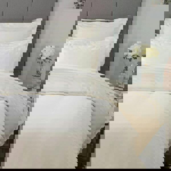 Belledorm Ultralux 1000 Thread Count Duvet Cover - Ivory - 