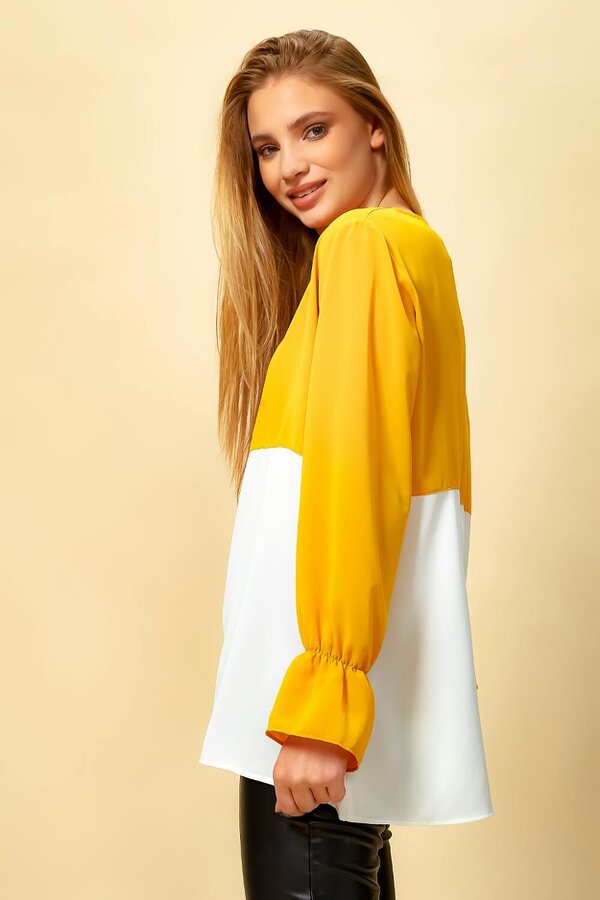 Hoxton Gal Long Sleeve Relaxed Fit Block Top with Necklace In Yellow and White