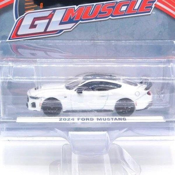 MCSlots Ford Mustang 2024 Oxford White 1:64 Scale Greenlight 13370F