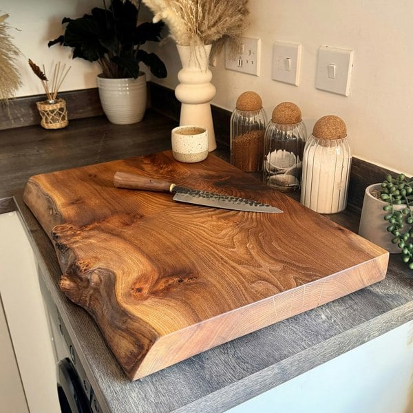 Giraffes & Craftz XL Live Edge Elm Chopping Board - Scottish Elm James Martin Style Chopping Board