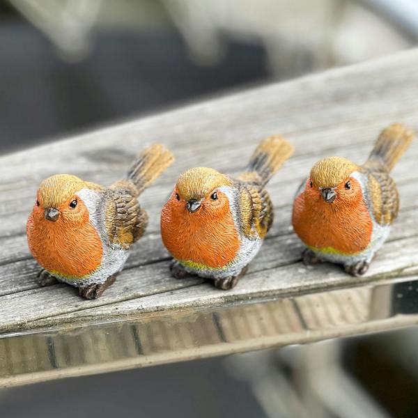 Farmwood Pot Topping Robin Garden Bird Ornaments