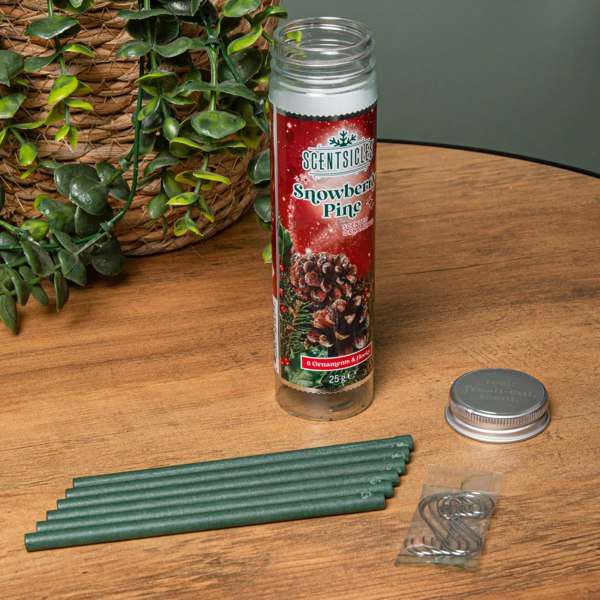 Samuel Alexander 25g Snowberry Pine Scented Christmas Scentsicles with 6 Hanging Hooks