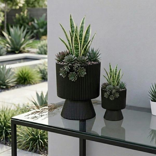 Garden Greatness Duo Hortus Oslo Urban Ribbed Planter Pot