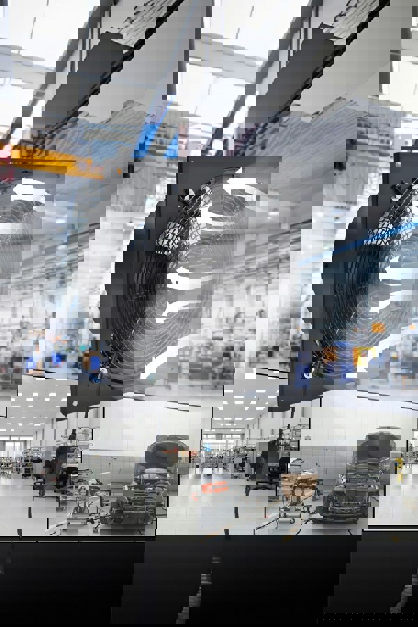 Living and Home Ventilation Wall-Mounted Exhaust Axial Fan 14-inch