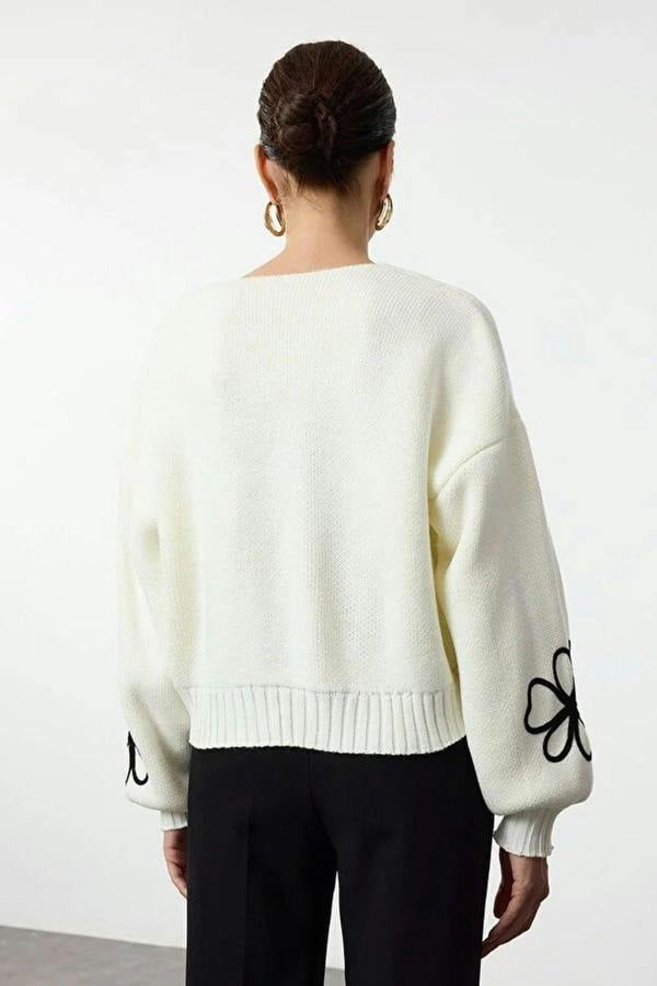 WOVCOR V-Neck Knit Cardigan with Embroidery Details