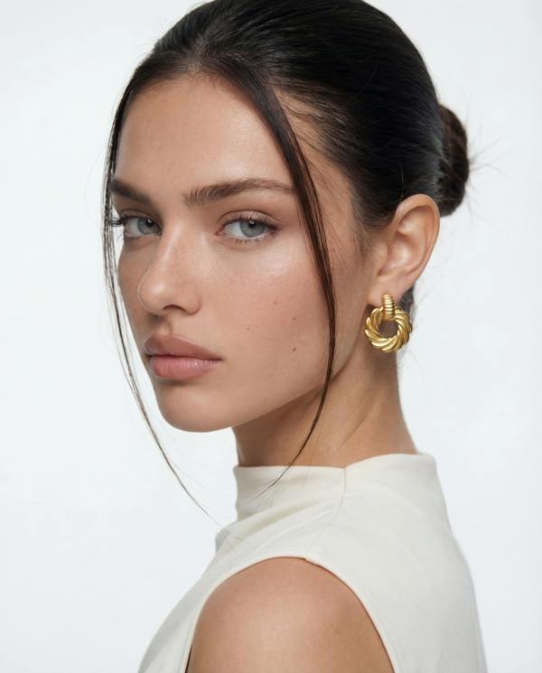 Elk & Bloom Thick 14K Gold Ribbed Hoop Studs