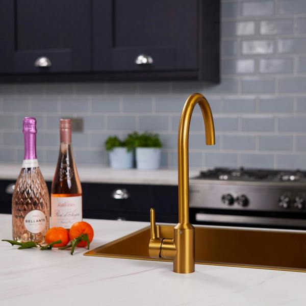 Flode Bryne | Single Lever Kitchen Sink Mixer Tap with Swivel Spout | Brushed Gold Finish