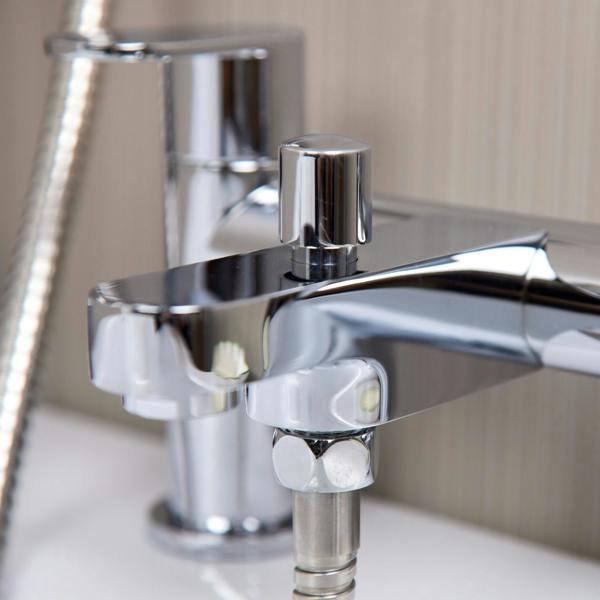 Flode Roxen | Bath Shower Mixer Tap | Including Handset and Holder | Chrome