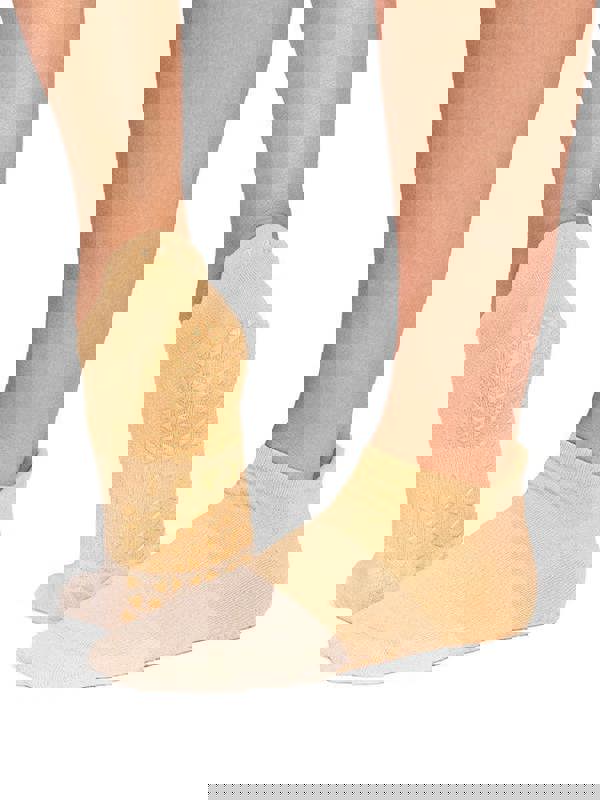 Tavi Savvy Grip Yoga Socks