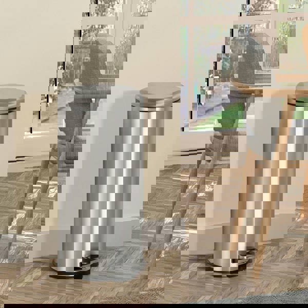 Trash Can