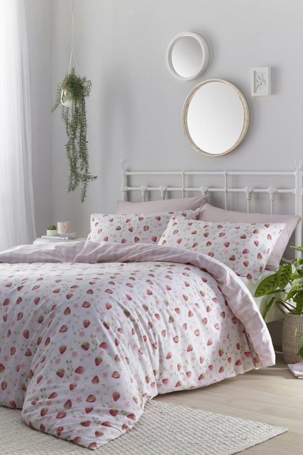 Portfolio Home Strawberry Fields Duvet Cover and Pillowcases