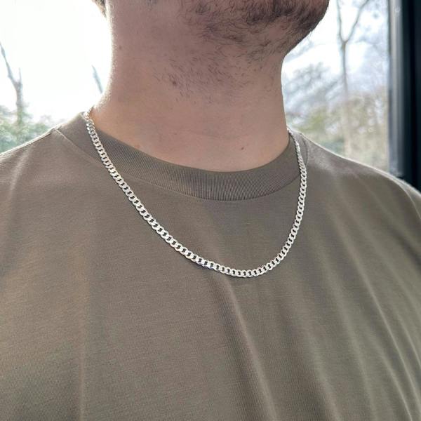 Love Silver Sterling Silver 5.2mm Diamond Cut Curb Chain