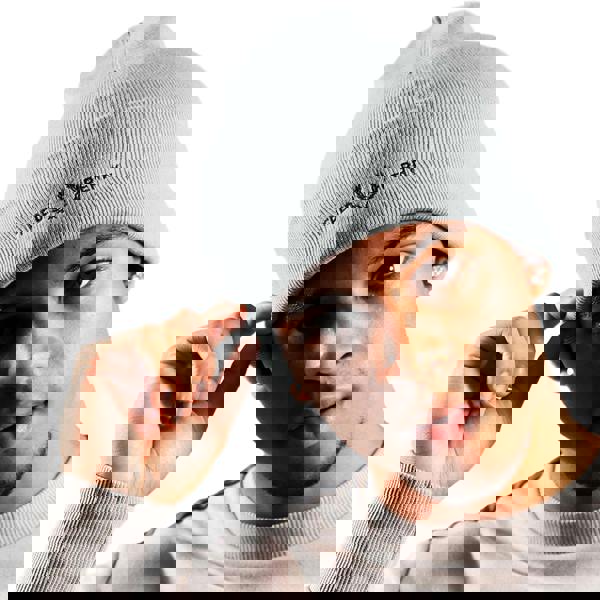 Fred Perry Unisex Adult Graphic Logo Beanie - Silver - 