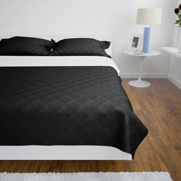 Berkfield Double-sided Quilted Bedspread Black/White 220 x 240 cm