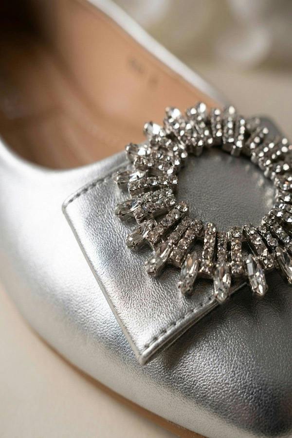 Sophie Womens Rhinestone Circle Buckle Ballet Flats - Silver