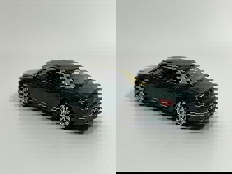 Mini GT Bentley Flying Spur White Sand Verdant RHD 1:64 Mini GT MGT00867R