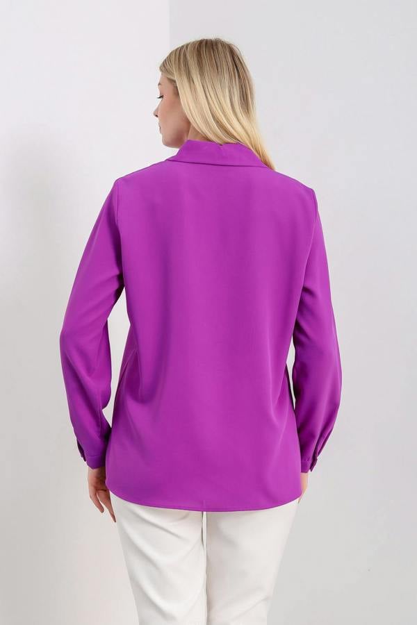 Hoxton Gal Oversized Long Sleeves Shirt Collar Blouse Top with Brooch Detail in Purple