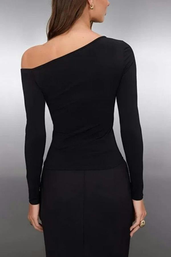 WOVCOR Asymmetric Collar Knit Blouse with Accessory Detail