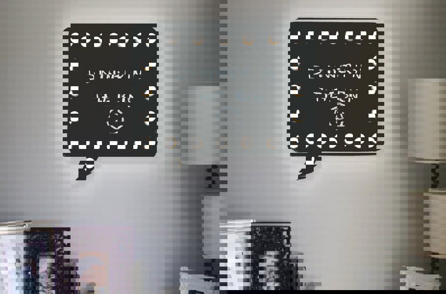 Maison des Cadeaux Speech Bubble LED Memo Board