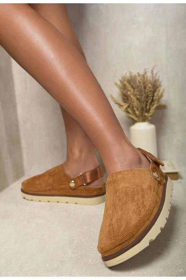 Rebeca Slingback Closed Toe Clogs - Camel