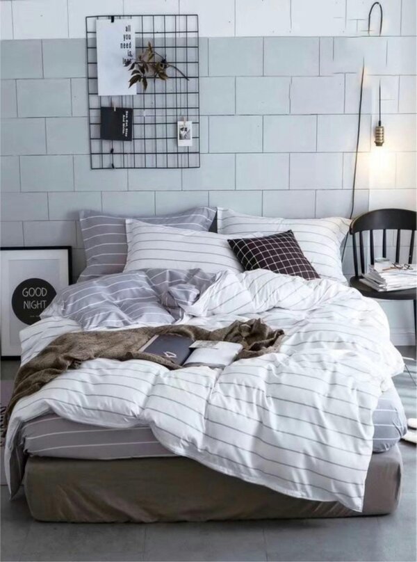 Ezysleep White Stripe Printed Duvet Set