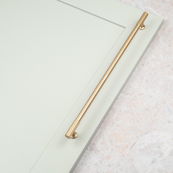 Handle & Home Brushed Brass Reeded Knob/Handles