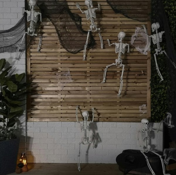 Samuel Alexander 90cm (3ft) Posable Full Body Halloween Skeleton Decoration with Movable Joints